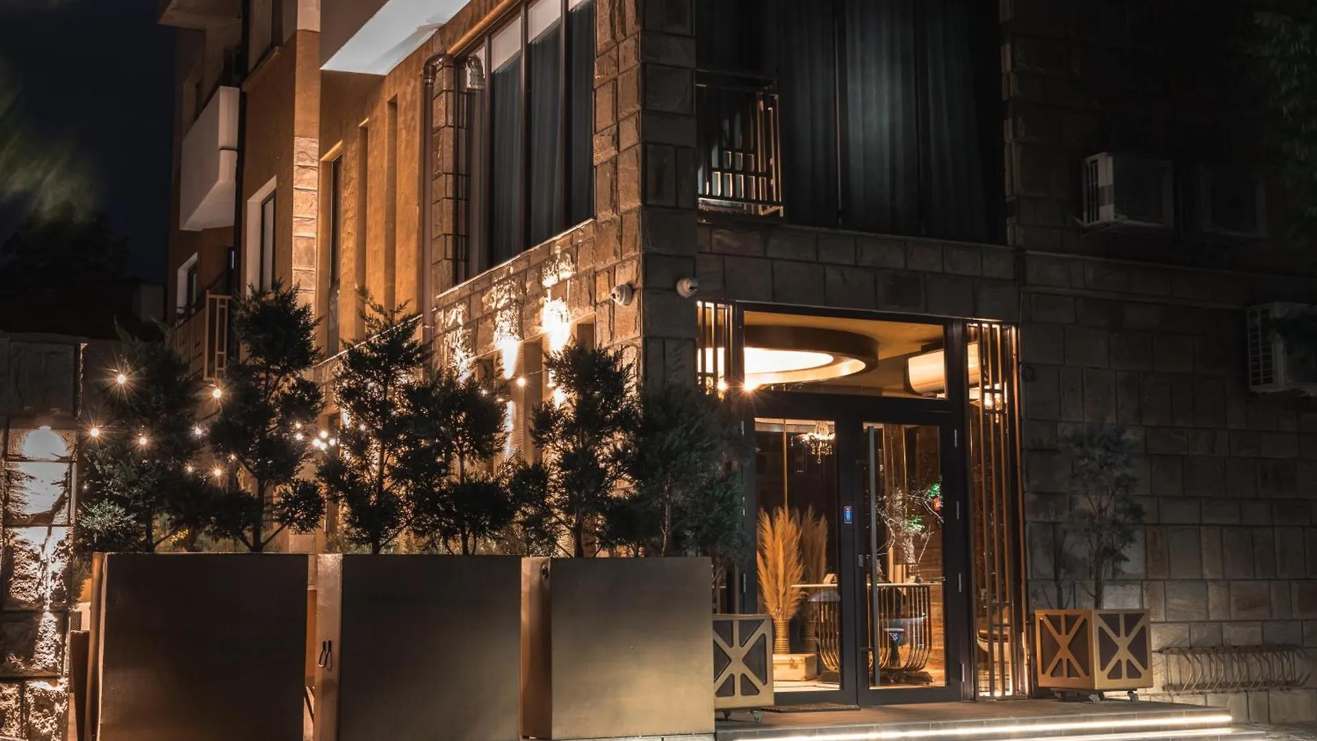 Hidden Bank: Pearls Hotel Plovdiv